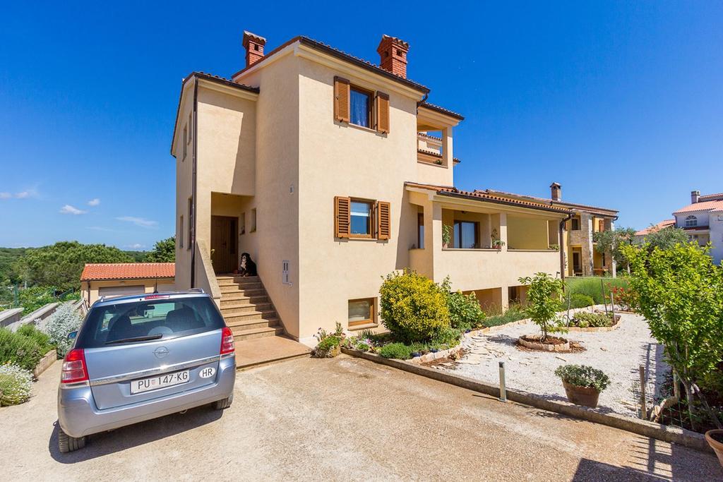 Apartments Buic Vinkuran Exterior foto